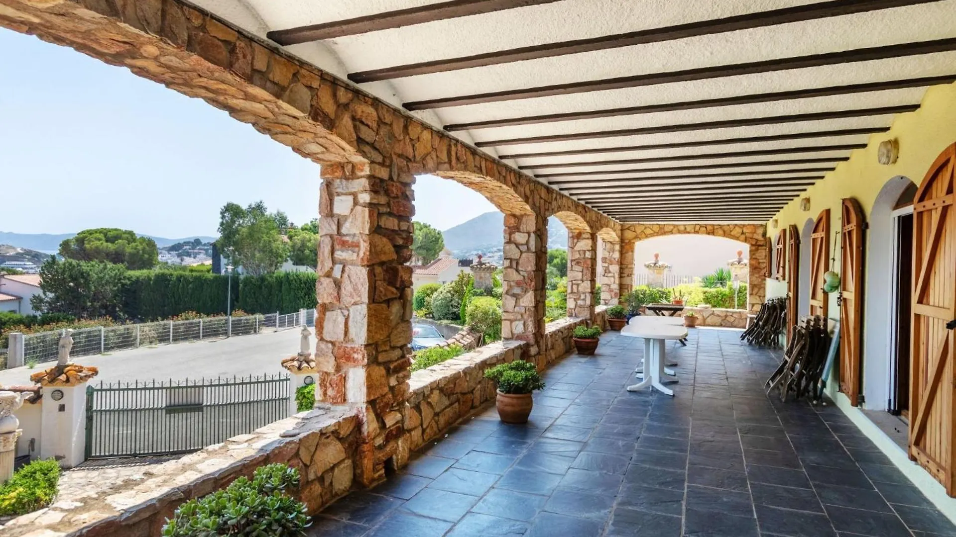 Villa Les Oliveres By Interhome Llanca
